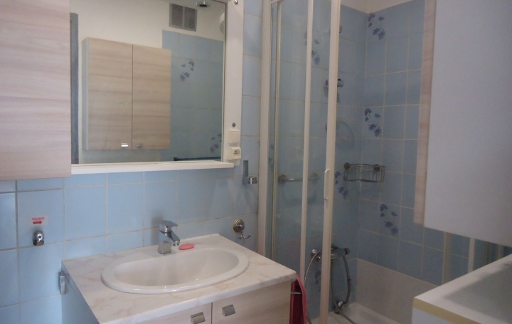 3 Pièces MARSEILLE (13013)  59 m2 950 € 