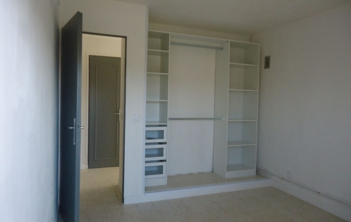3 Pièces MARSEILLE (13013)  59 m2 950 € 