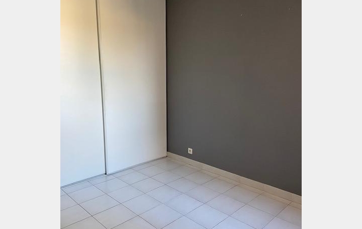3 Pièces MARSEILLE (13012)  70 m2 1 135 € 