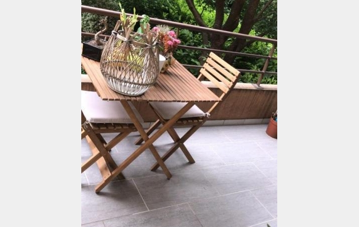 3 Pièces MARSEILLE (13012)  70 m2 1 135 € 