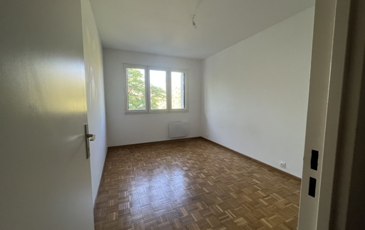 3 Pièces MARSEILLE (13012)  67 m2 1 065 € 