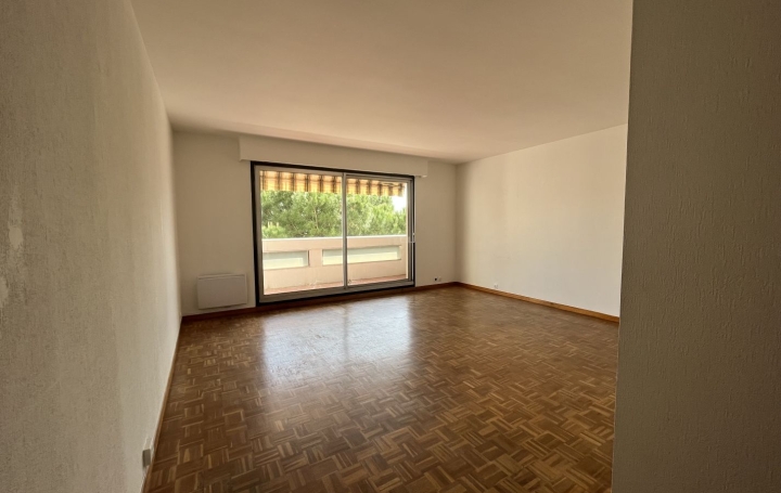3 Pièces MARSEILLE (13012)  67 m2 1 065 € 