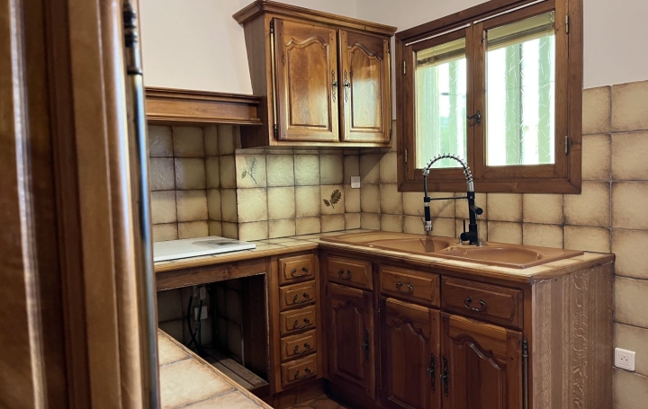 3 Pièces LES PENNES-MIRABEAU (13170)  67 m2 970 € 