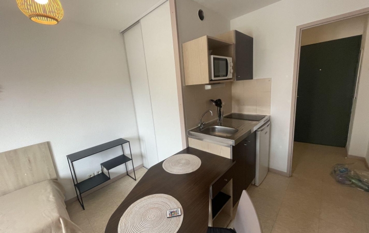 Studio MARSEILLE (13010)  18 m2 550 € 