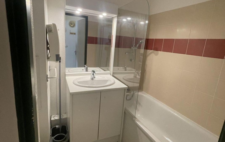 Studio MARSEILLE (13010)  18 m2 550 € 