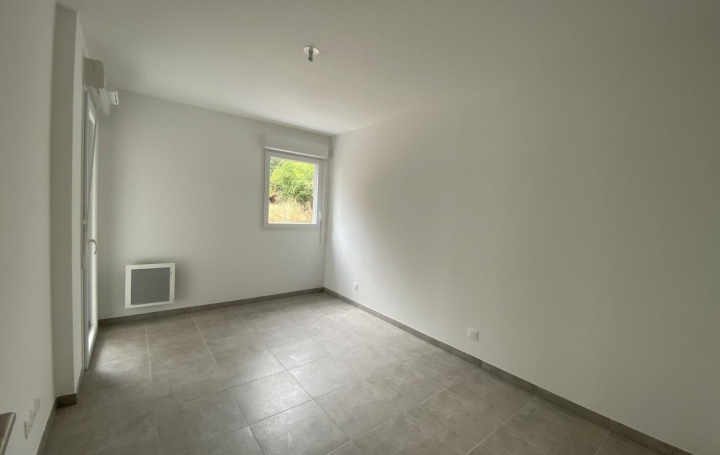 3 Pièces MARSEILLE (13011)  55 m2 961 € 