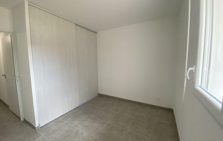 3 Pièces MARSEILLE (13011)  55 m2 961 € 