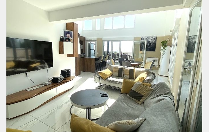 4 Pièces MARSEILLE (13012)  106 m2 2 800 € 