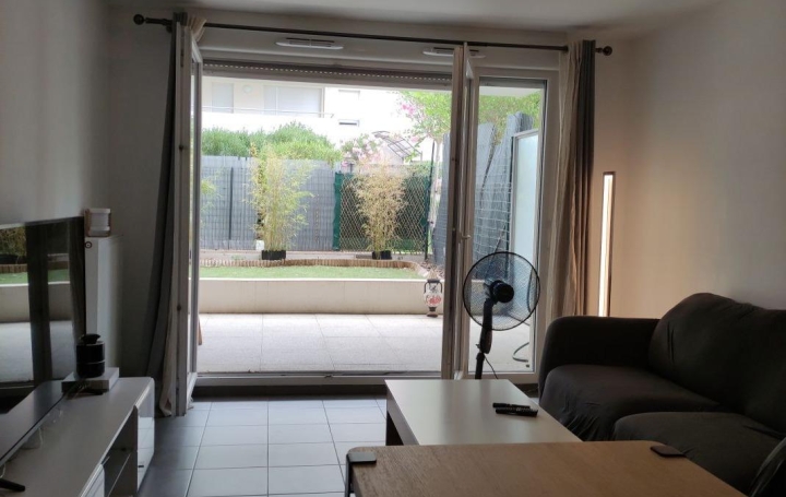 3 Pièces MARSEILLE (13011)  55 m2 1 100 € 