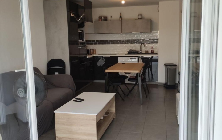 3 Pièces MARSEILLE (13011)  55 m2 1 100 € 