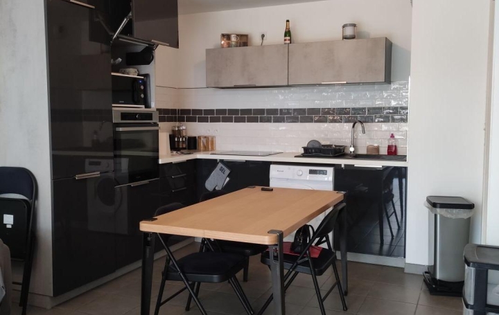 3 Pièces MARSEILLE (13011)  55 m2 1 100 € 