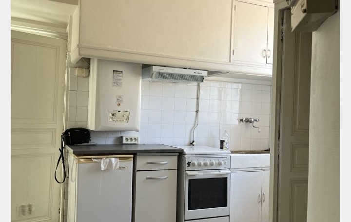 2 Pièces MARSEILLE (13005)  33 m2 560 € 