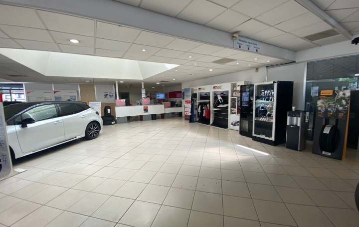 Local commercial MARSEILLE (13010)  2 365 m2 29 167 € 