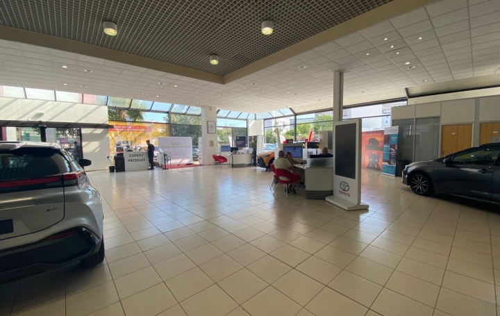 Local commercial MARSEILLE (13010)  2 365 m2 29 167 € 