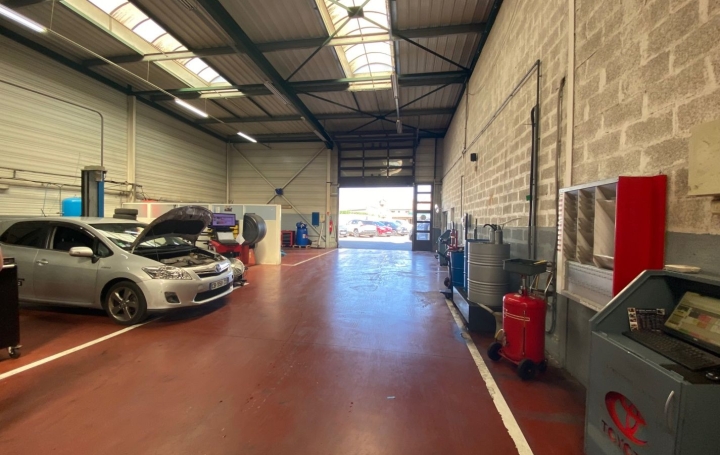 Local commercial MARSEILLE (13010)  2 365 m2 29 167 € 