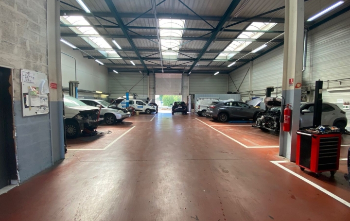 Local commercial MARSEILLE (13010)  2 365 m2 29 167 € 