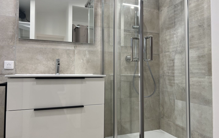 1 Pièce MARSEILLE (13011)  26 m2 600 € 