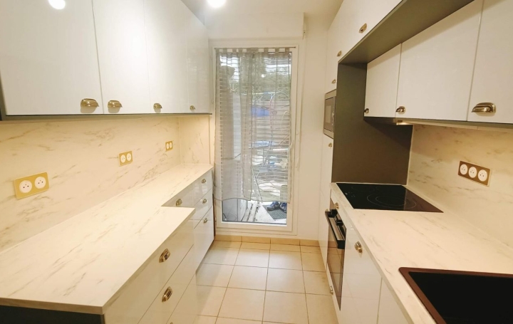 3 Pièces MARSEILLE (13014)  64 m2 1 110 € 