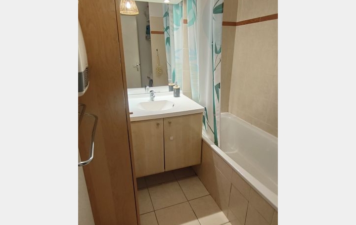 3 Pièces MARSEILLE (13014)  64 m2 1 110 € 