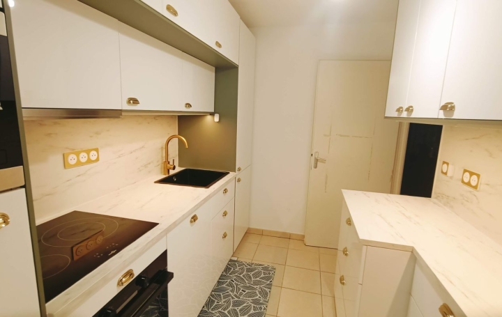 3 Pièces MARSEILLE (13014)  64 m2 1 110 € 