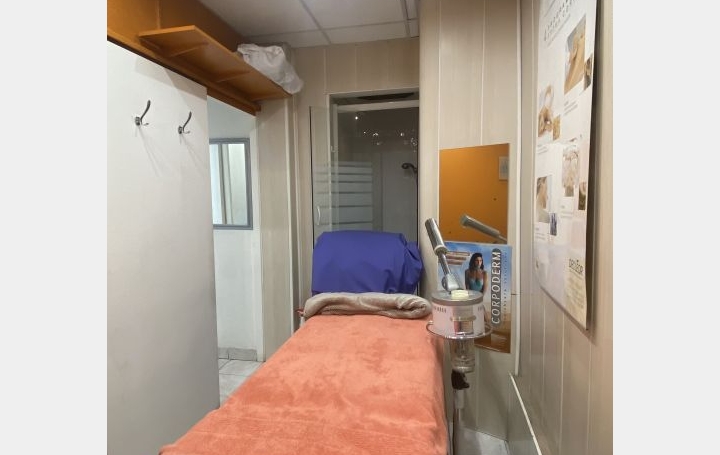 Local commercial MARSEILLE (13013)  26 m2 400 € 