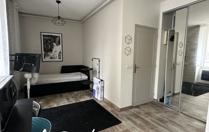 Studio MARSEILLE (13006)  19 m2 650 € 