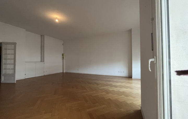 3 Pièces MARSEILLE (13001)  97 m2 1 200 € 