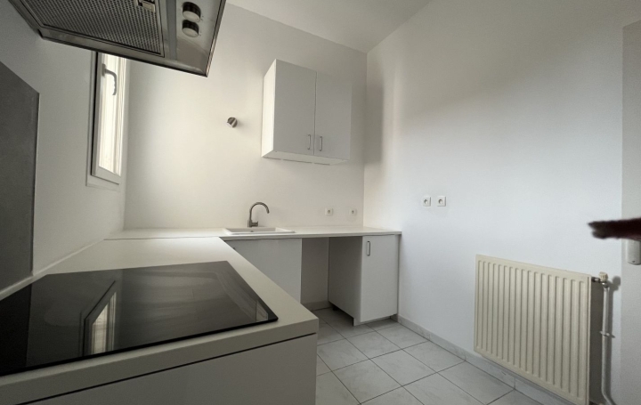 3 Pièces MARSEILLE (13001)  97 m2 1 200 € 