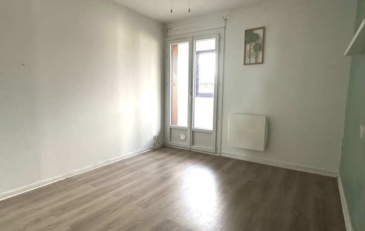 3 Pièces MARSEILLE (13011)  66 m2 950 € 
