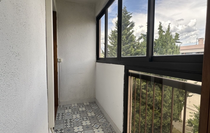 3 Pièces MARSEILLE (13011)  66 m2 950 € 