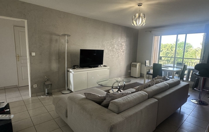3 Pièces MARSEILLE (13011)  71 m2 1 250 € 