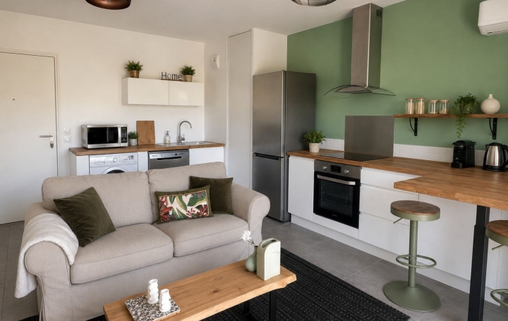 2 Pièces MARSEILLE (13009)  38 m2 820 € 
