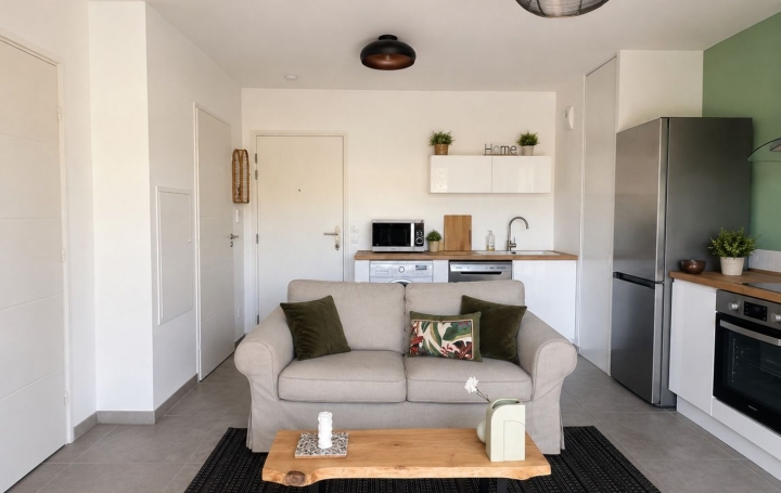 2 Pièces MARSEILLE (13009)  38 m2 820 € 