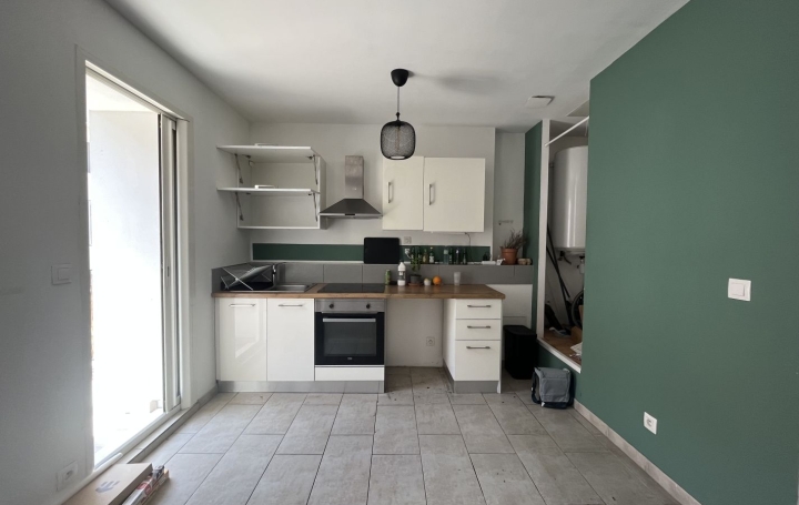 3 Pièces MARSEILLE (13012)  61 m2 1 030 € 