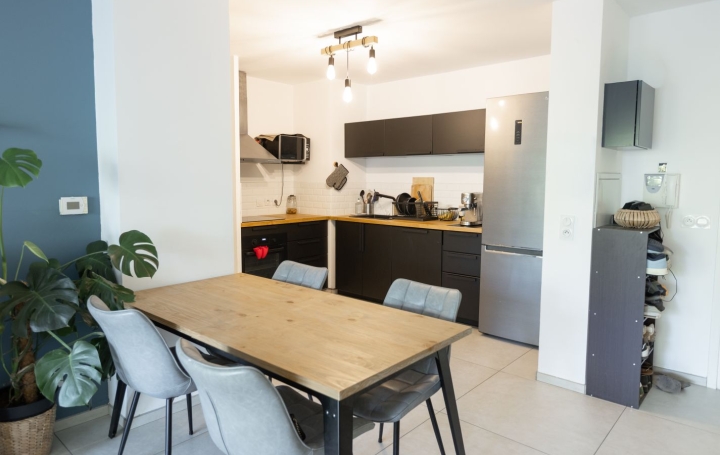 3 Pièces MARSEILLE (13012)  62 m2 1 300 € 
