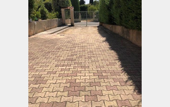 2 Pièces PLAN-DE-CUQUES (13380)  54 m2 800 € 