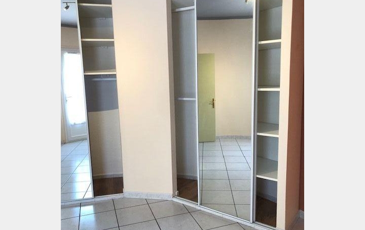2 Pièces PLAN-DE-CUQUES (13380)  54 m2 800 € 