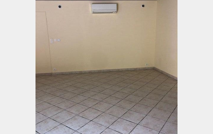 2 Pièces PLAN-DE-CUQUES (13380)  54 m2 800 € 