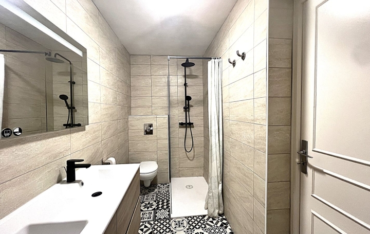 Maison MARSEILLE (13012)  65 m2 1 200 € 