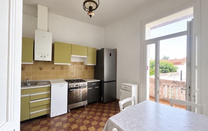 Maison MARSEILLE (13012)  65 m2 1 200 € 