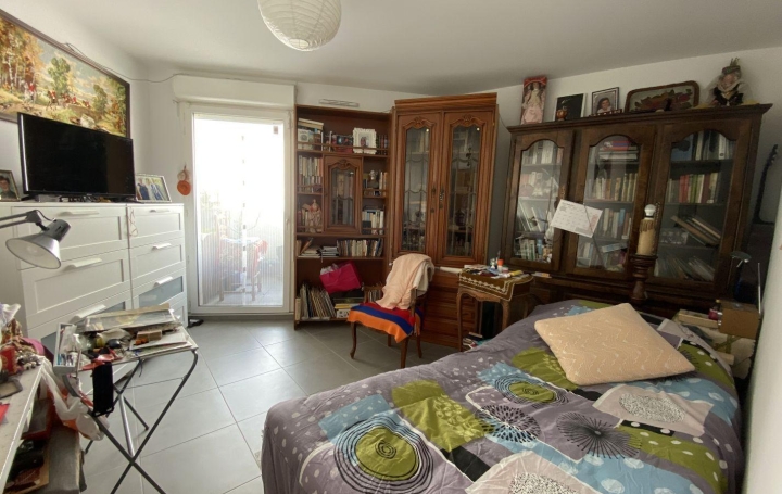 3 Pièces MARSEILLE (13004)  65 m2 221 000 € 