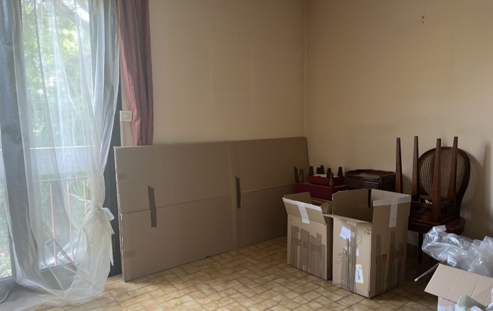 4 Pièces MARSEILLE (13012)  82 m2 250 000 € 