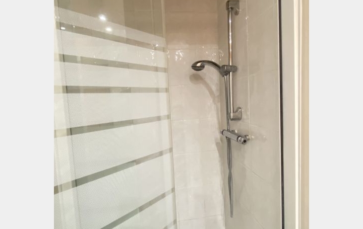 Local commercial MARSEILLE (13013)  26 m2 10 000 € 