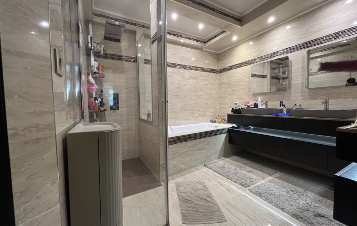 Maison MARSEILLE (13012)  142 m2 720 000 € 