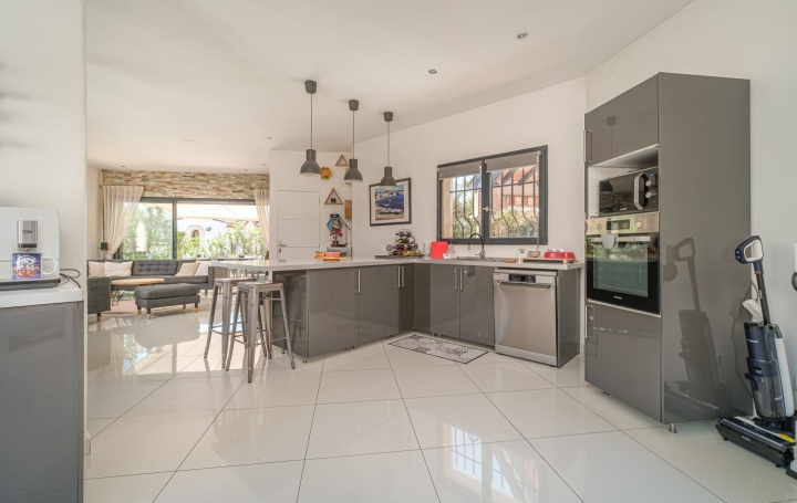 Maison MARSEILLE (13012)  200 m2 895 000 € 