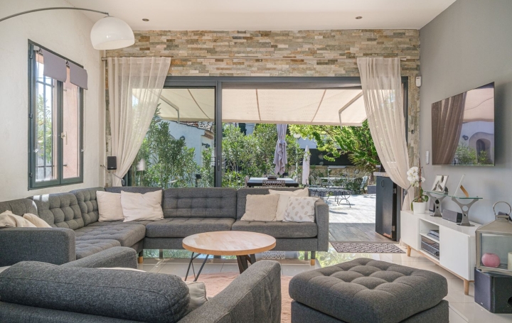 Maison MARSEILLE (13012)  200 m2 895 000 € 