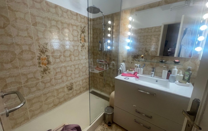 4 Pièces MARSEILLE (13015)  74 m2 139 500 € 