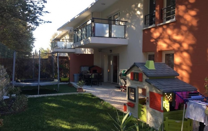 Réseau Immo-diffusion : Appartement P3  SAINT-CANNAT  61 m2 235 000 € 