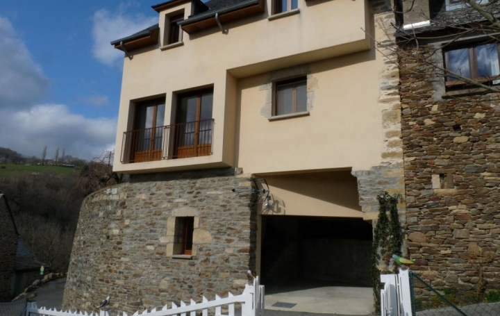 Réseau Immo-diffusion : Maison de village  CASTELNAU-DE-MANDAILLES  78 m2 485 € 