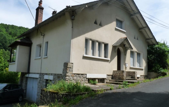 Réseau Immo-diffusion : Maison de village  ENTRAYGUES-SUR-TRUYERE  130 m2 150 000 € 